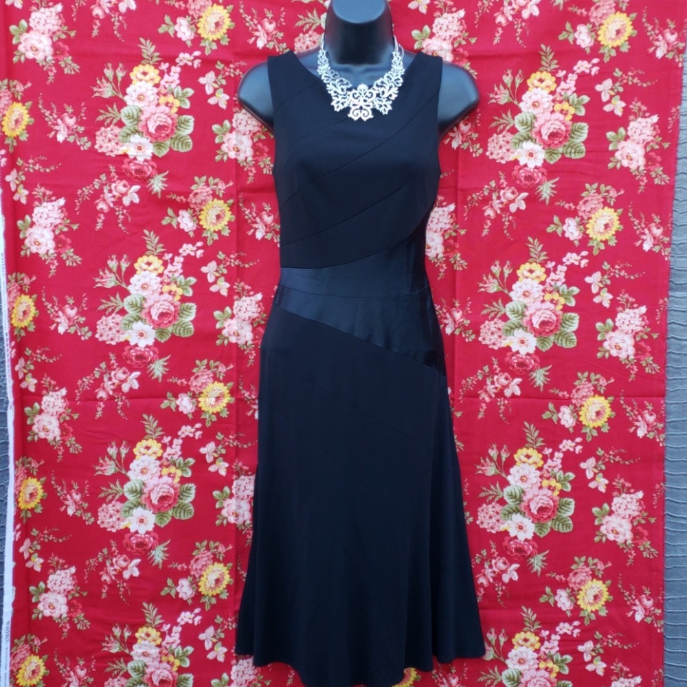 KAY UNGER NEW YORK  BLACK FITTED DRESS * 407